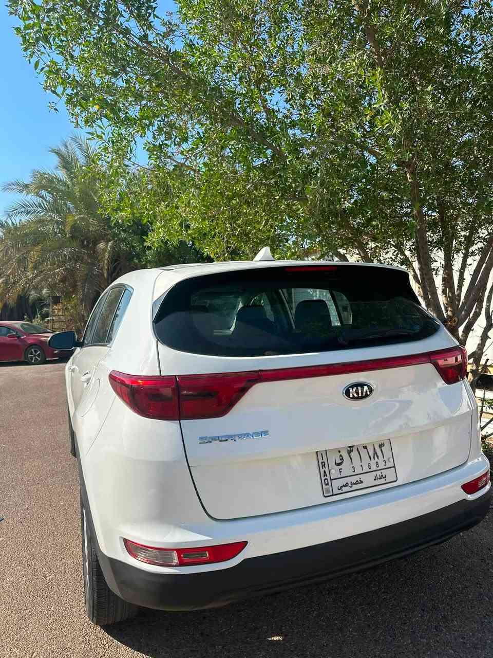كيا سبورتج موديل 2018
رقم بغداد مشروع وطني 
الحادث بنيد فقط شطح بدون ايرباك
ماشية ٨٦ ميل
ثلاث انظمة قيادة
الكاميرا الخلفية 🎥 
تبريد قطعتين 
مثبت السرعة 
تحكم بالمرايا جانبية 🪞 
AWD
حساسات ضغط الإطارات
التحكم على المنحدرات 🛹 
شاشة وسطية 📺 
وضع القيادة
قفل الأمان للأطفال
السعر ١٤،٥٠٠$
بغداد البلديات 
@***********
@***********
