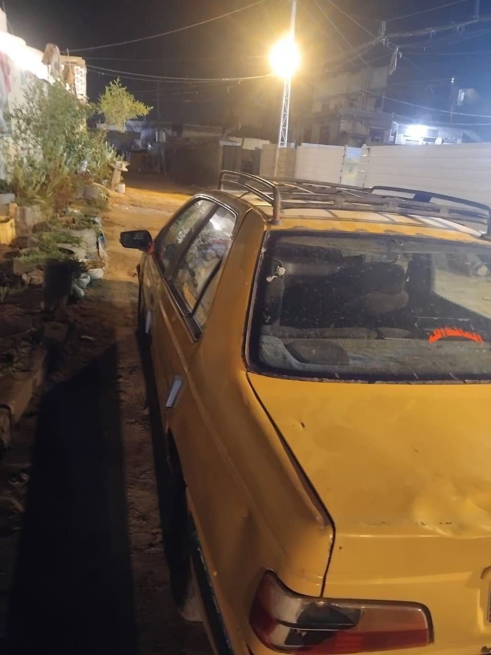 السلام عليكم بيجو موديل 2015 للبيع بسمي السيارة بيها ملاحضات بسيطة تجي وتشوف مكينة وكير كفاله رقم كربلاء انكليزي مصفرة هيئه وغرامه سعرها 33 ورقه وبيها مجال الشراي يتصل ويدلل  *********** مكانها كربلاء
