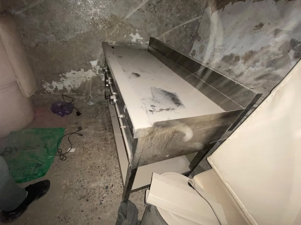 مستعمل نظيف اخو الجديد
كرل متر ونص الكبير 
السيراميك الثكيل 
ماموجود بلسوك كلش قليل 
اهل المصلحه يعرفون عل يانوعيه احجي وشنو قوته ومتانته 
كرل مال عمر تنسى تبدله 
نظيف كلش مبين من الصور بلرغم من تراب عليه وامبين نظيف 
ب٩٠٠ الف 
موجود واتساب فقط ***********
