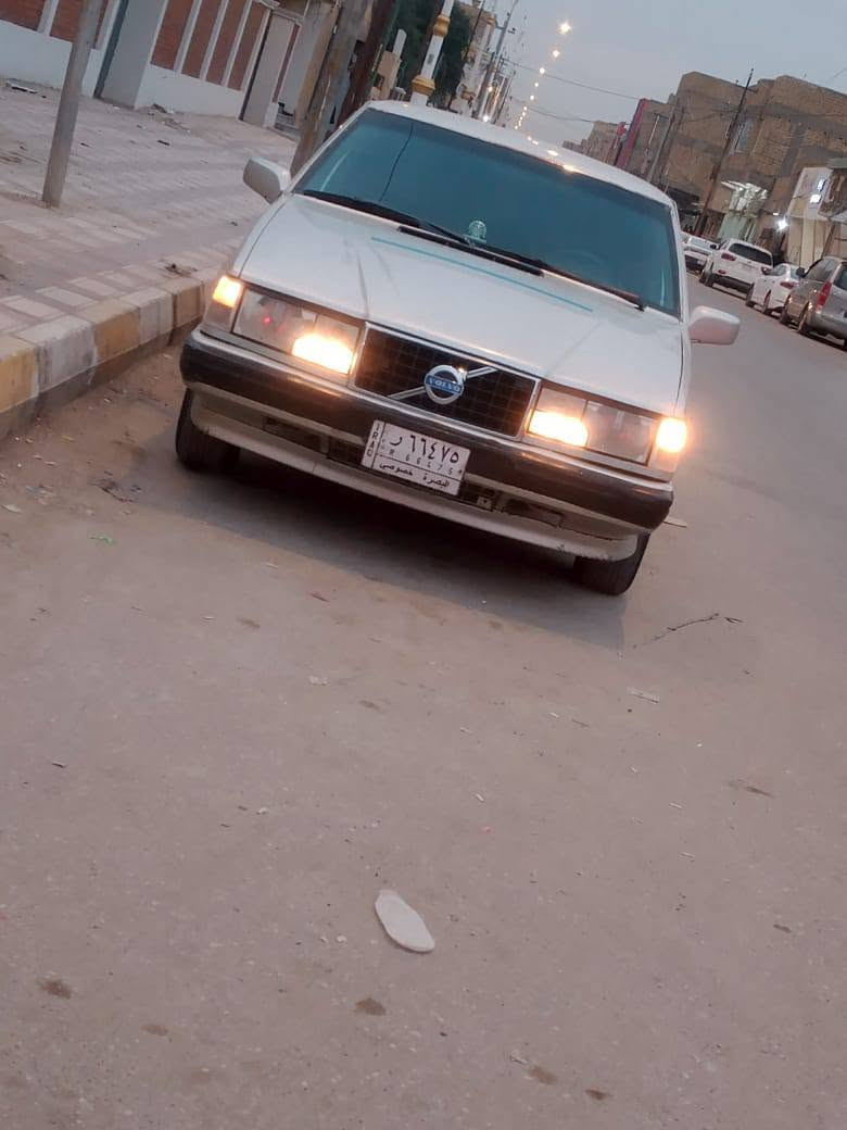 السلام عليكم
ڤولڤو 
موديل 91
خليجي
رقم بصره سنويه لل28 مداور ثاني يوم
كير اوتوماتيك 
جام كهرباء +قفل جام خلفي
غرفه جديده
(كير -محرك -تبريد  -كهربائيات) 
 سنتر لك شغال 
تخم تاير جديد +باتري جديد 
حداديته تخبل+ مطريات
 شباج مربعات
السياره جاهزه بيه نقوصات بصيطه
السياره بيه ضربه خفيفه جاملغ جه السايق   عندي سوناره موجود
#السعر ( 63 )وبيه مجال للشراي
مكان ناصريه
رجائا لا تعاملني بلتلفون مكلف بنشر
للاستفسار الاتصال على الرقم  صاحب السياره*********** مراوس بتكسي حسب قناعة
