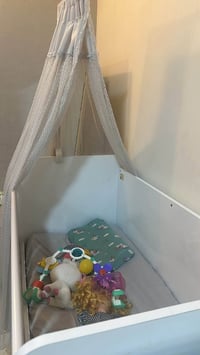 سرير طفل • نظيف • النجف حي الجامعه