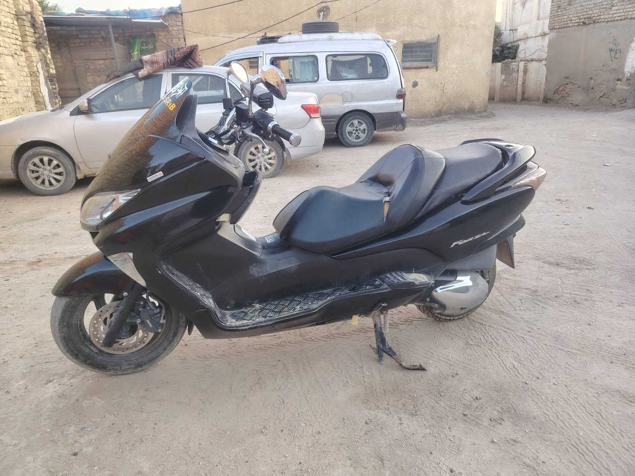 فورزا للبيع السعر 800 وبيه مجال مكان بابل دراجه ممفتوحه ترايك وين متحب نضيفه كلش الرقم ***********
