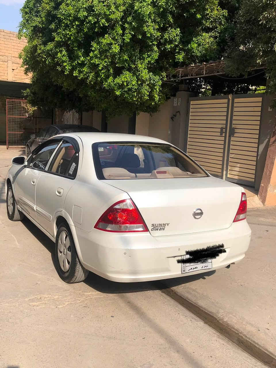 نيسان سني 2013 رقم السيارة نينوى
ماشية 108كم 
بيها تعديل على البارد شويه من الجاملغ والباب الايسر 
السعر105وبيها مجال بسيط
والسونار بلصور موجود
 للتواصل على الرقم فقطط***********
