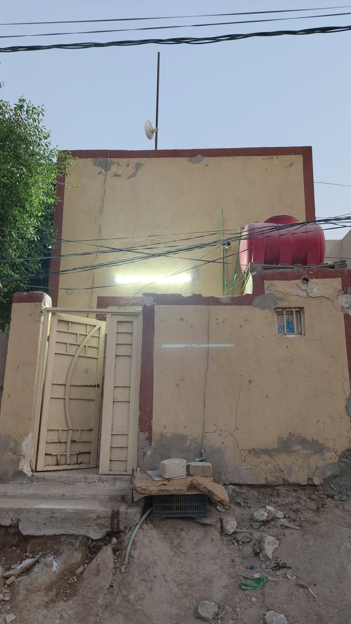 بيت ٥٠ متر للرهن ب الميلاد السعر ب ١٥ مليون البيت قريب لجسر الخظر و قريب لشارع ٢٠ الي بي أمجد ابو الفات البيت متكون من غرفة و صاله و مطبخ و حمام و تواليت و منور الرهن سنة و قابل للتجديد وهذا رقمي *********** والله يرزق الجميع ان شاء الله
