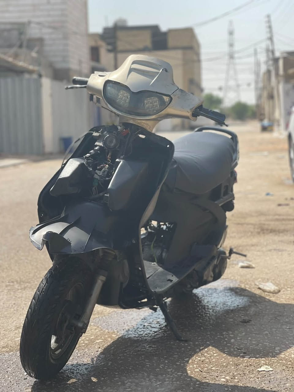 السلام عليكم دراجه فرشاه نضيفه ماناقصه شي يرادله بعض التعديلات كهربائيات اشاير اكلوبات كله شغال مكاني نجف رقمي *********** دراجه خير من الله 325وبيه مجال قليل دراجه نضيفه

