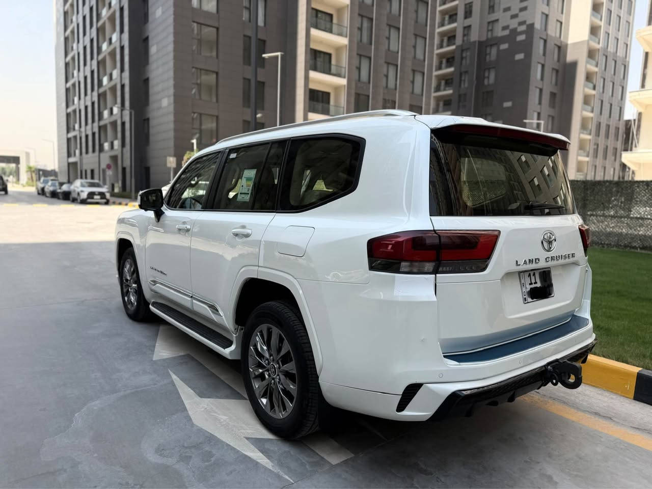 لاندكروز 2024 GXR  بريم اصلي رقم بغداد بدون صبغ ولا بارد ولا اي حاله مكفوله السياره نظيفه مابيه اي نقص الموصفات معرفه 4 كامرات اصليه ماشيه 34 الف  كيلو  السعر 66500 وبيه مجال بسيط الرقم *********** بغداد, العراق
