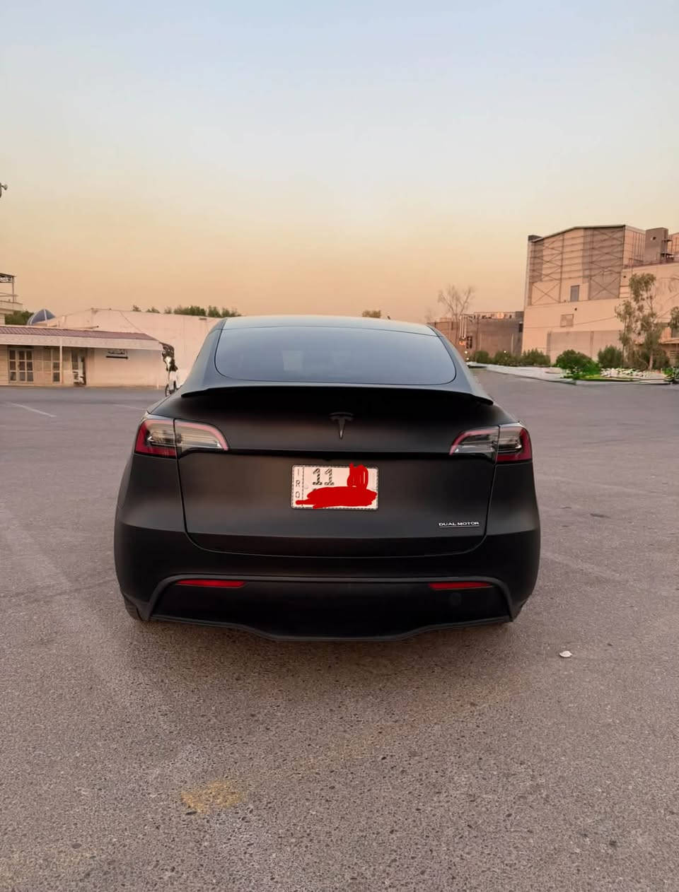 سيارة للبيع 
TESLA Y 2023 
تسلا موديل Y Long Range موديل 2023
المحرك: كهربائي بالكامل⚡️
Dual motor online 
داخل مغلف لون ابيض ⚪️
7 راكب 
بطارية كبيرة
تمشي بالشحنه 560KM
بدون ايرباك
لون اسود مغلفة PPF اسود طافي 
ماشية 64000 ml
⚫️حادث ضربة خفيفة موجودة بالصور
⚫️تفاصيل اكتر اتواصل على الخاص او رقم موجود 
‎📞رقم تواصل *********** واتساب
