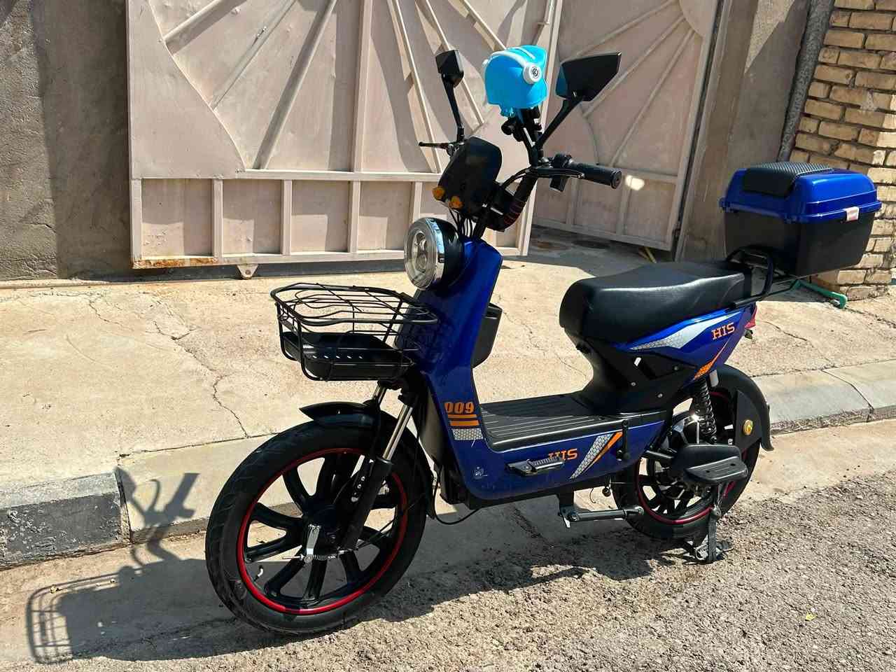 جديد دراجة شحن   من شركة  HIS الرصينة والمعروفة
4بطاريات دبل
قوة الملف 1500 واط
بوكس خلفي
كشن  عالي
سلة مميزة
لد امامي قوي
ام بي 3 MP3
تلائم جميع الاعمار والاغراض
اقتصادية
اعتمادية
نظام انارة متكامل السرعة القصوى  تتجاوز الـ  60 كيلو متر بالساعة حقيقية - 4 سرع
بصمة العدد 2 – سويج عدد2  –-كارت NFC عدد 2  -جهاز انذار ضد السرقة
 ممكن تشغيلها بالكارت او السويج او البصمة
السعر :  275الف 
عنوان بغداد الزعفرانية 
للاتصال ***********
