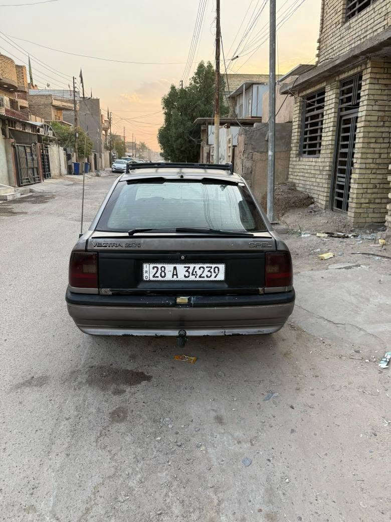 فيكترة موديل ١٩٩٣ مكينة ٢٠٠٠ مكفولة كير خير من الله  سيارة نقصها باور استيرن وخربطة بل ايرفلو السيارة بسمي مكاني بغداد  حي الجهاد 
رقمي *********** بغداد, العراق
