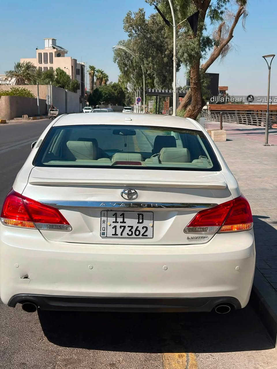 السلام عليكم
افلون 2011

ليمتد وارد خليجي 

الممشى:١٧٨

الضرر:طعجه صغيره بين البابتين مال جهة السايق 
طعجتين بالصندوق 
كصة القماره جارده مخلفه فابلون 
شبر صبغ الجاملخ الخلفي الأيمن 
فقط.
السياره كفاله عامه ما عدى الملاحضات التي تم ذكرها كير ومحرك مكفول 
بالنسبه للسعر ١٦٠

للتواصل على الرقم التالي:***********
