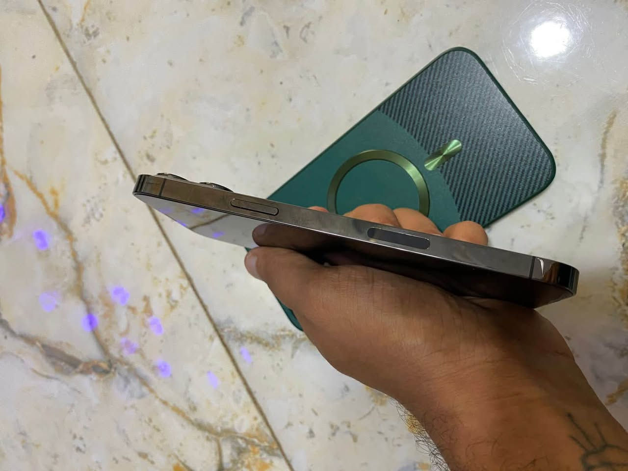 السلام عليكم ايفون 13 برو ماكس مبدل شاشه 3 خيارات فيس ايدي شغال ذاكره 256
مابي اي خلل السعر 475 وبي مجال بسيط للشراي 
للاستفسار واتساب *********** 
مكاني مدينه الصدر

