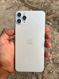 ١١ برو ماكس • مفتوح • قابل للتفاوض