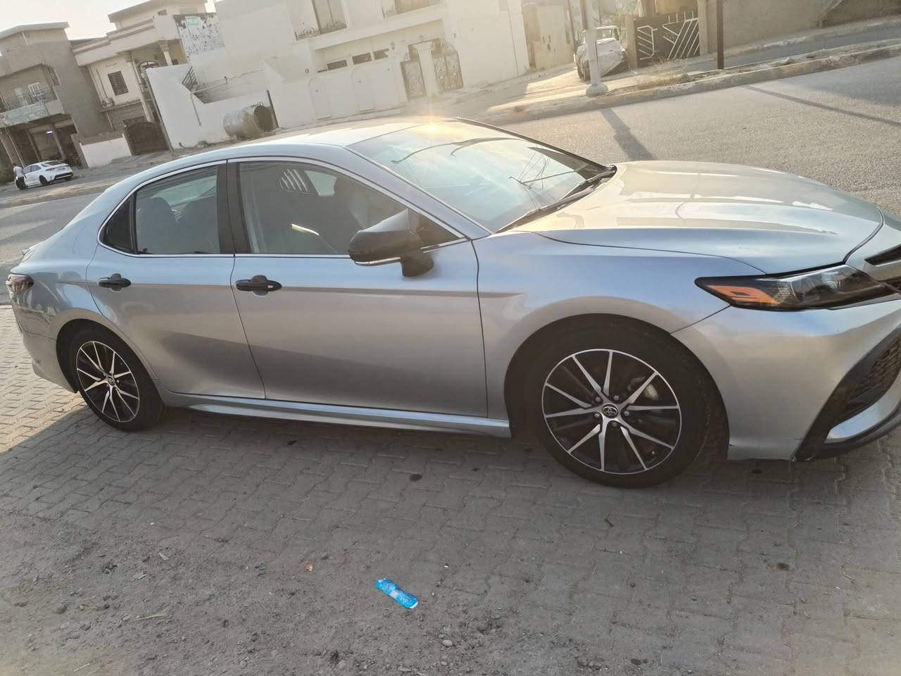 كامري اللبيع موديل ٢٠٢٢ كلين بارد قليل بصمه اس اي بلاص فول ماعده تنته مابيها ماشيه ١٠٠ميل مكان كركوك ***********اتصال واتساب
