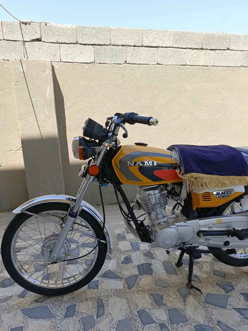 🛑🛑🛑سلام عليكم ، للبيع🏍️ او مراوس بدايوان 
 دراجه نامه شلامجه اوراق اوراق اصوليه  ،موديل 2023/11 ، دراجه نضيفه ومكفوله من فتح محرك او استبدال ، دراجه بلاديه   متصرف عليه غير بنزين ودهن ، الموقع محافظة واسط ناحية الشحيميه ،الي راغب بالشراء يتصل  و بالخدمه ، ***********
