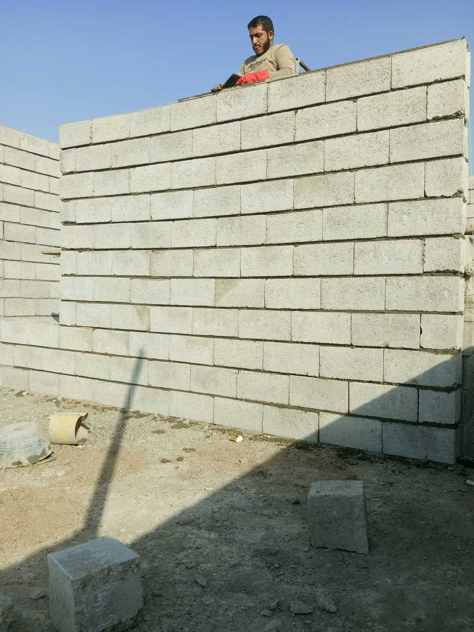 السلام عليكم اسطه بناء درجه اولى شغل هندسي وزن صونده وكبان ***********
