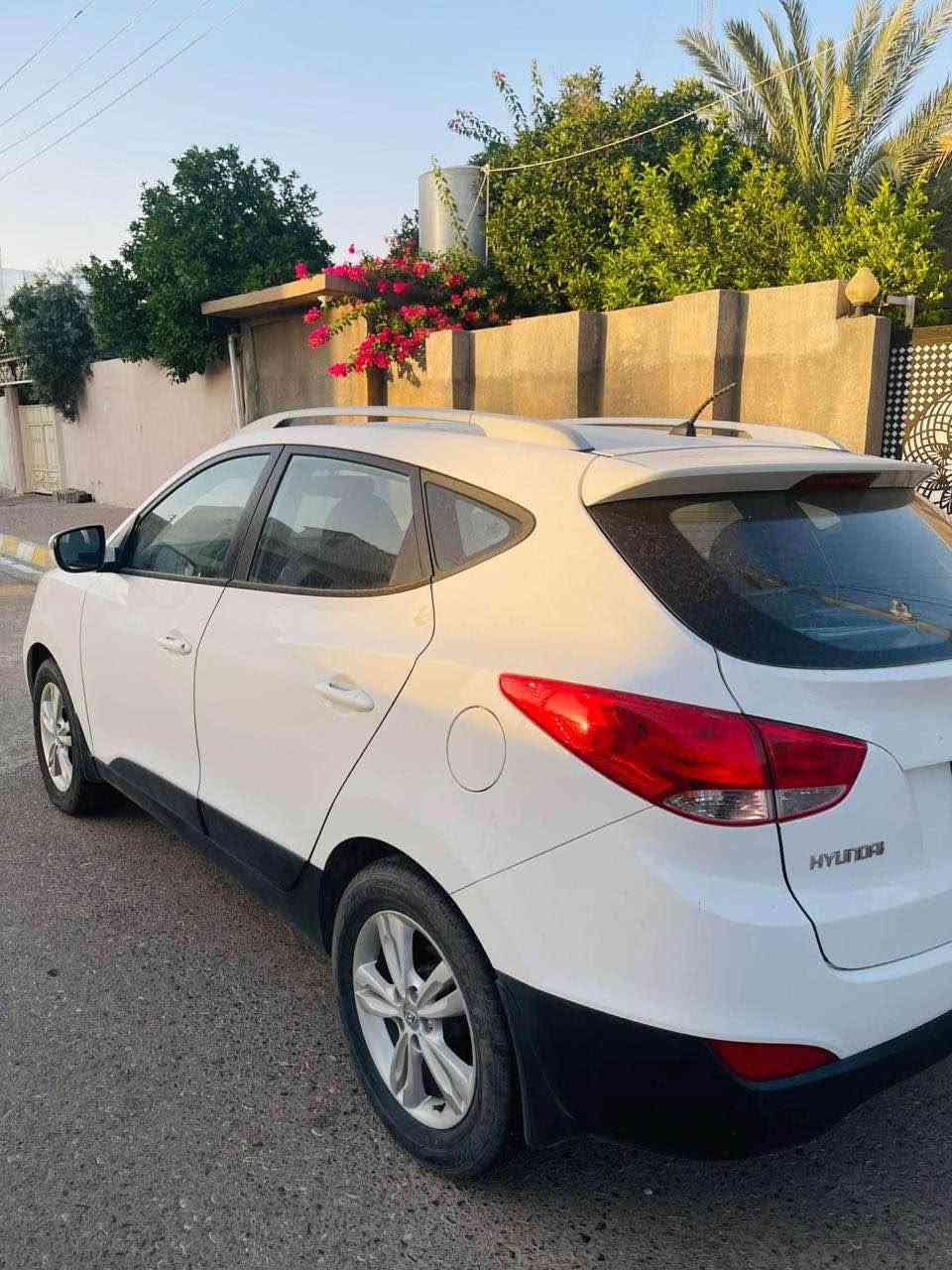 للبيع توسان موديل ٢٠١٣ رقم اربيل  
صبغ باب السكن وجزء من باب خلف سكن اثر شخط مو حادث ولا دواخل والبيبان نفسهن بلاد حتى براغيهن ما مفتوحه والسياره نضيفه حيل لا شخوط ولا رصعات  
مكان سياره كركوك بطاقة بانزين بيها 
السعر على الخاص او اتصل على رقم 
*********** كركوك, العراق
