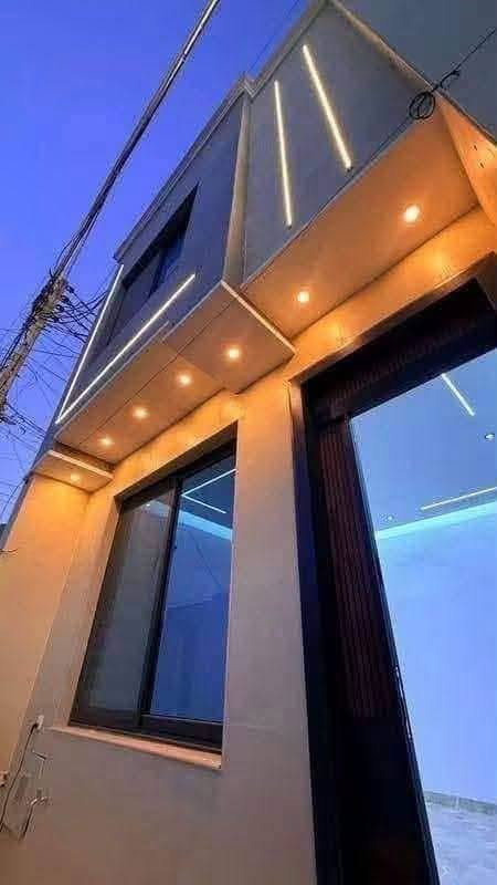 🏡 السلام عليكم 🏡
دار 50 متر تون للبيع
طابو صرف
 يحتوي  على هول صالة
غرف نوم عدد 3 منور خدمات عدد 2 
حي الجهاد  الأمن الوطني 
للاستفسار ☎️ ***********
متوفر وات ساب
