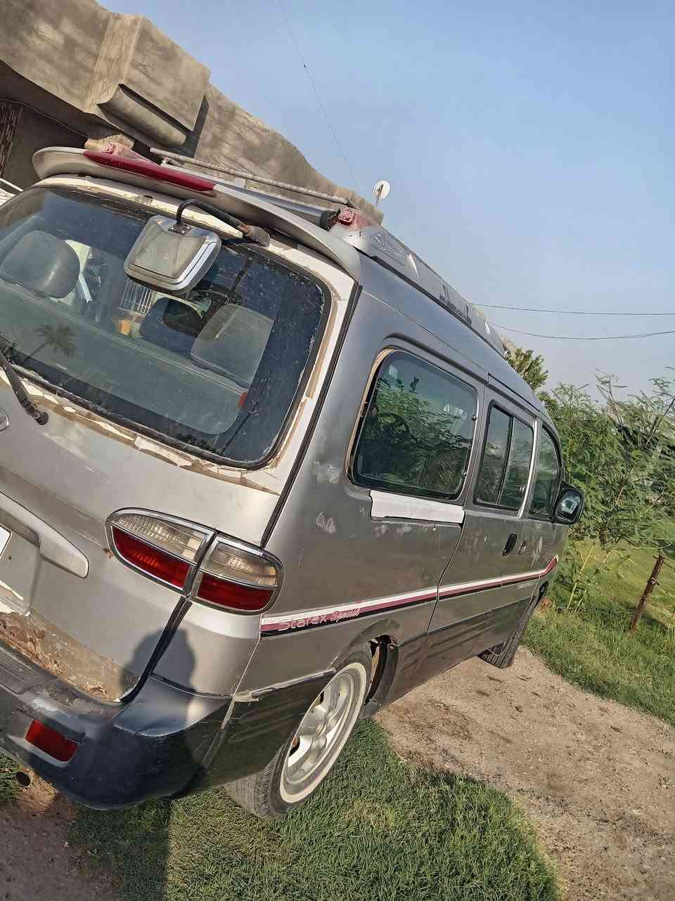 استاركس 2005 للبيع أبلادي كير أكسن مكفولات محرك يبخر شواصي أبلادي بس واحد بي نكراش  مكان السياره أطراف الشعله تقاطع إبراهيم ابن علي محطة بانزين خانه البعلوان قرب مركز شرطة المشحنيه رقم الجوال *********** السعر ٧٠ وبيه مجال قليل
