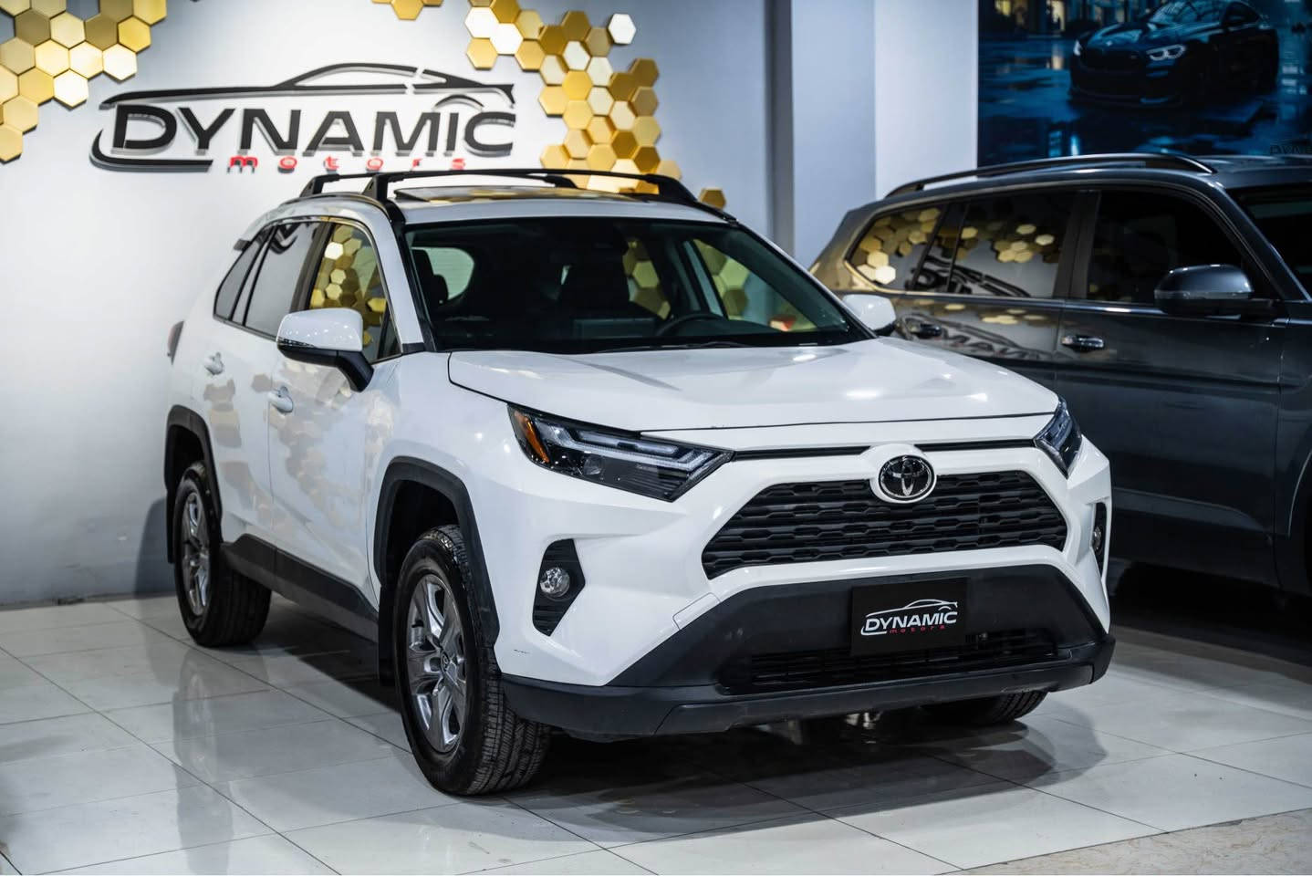 2024 TOYOTA RAV4, XLE
سلايت 🔥🔥🔥

موديل :2024
مواصفات : XLT
محرك : 4 سلندر
وارد : امريكي
عداد : 19,000ميل
صبغ : ١ قطعة و ٢-٣ مكان صغير بارد
ارباك : فقط بردة 
رقم : ( موقط)
ناونيشان هةولير جادةي حديد و خشب پيشنگاي دايناميك موتورز
بو زانياري زياتر پةيوةندي بكةن بة وتس اب

📞***********
📞*********** أربيل, العراق
