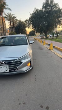 للبيع النترا موديل 20 وارد امريكي عارضه 98 وبيه مجال حادثه صندوق 07717...