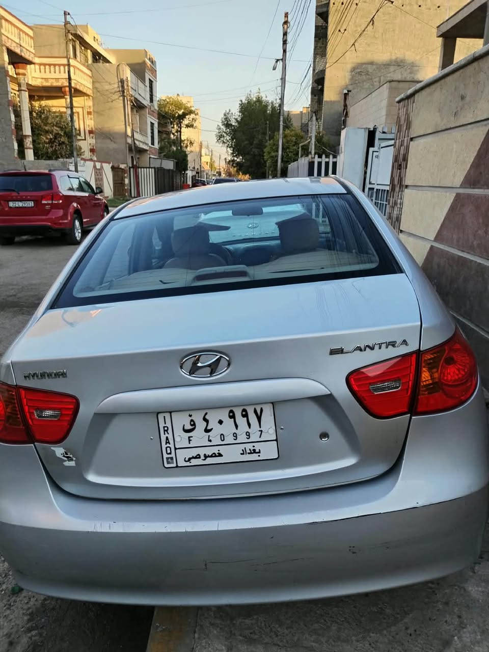 النترا 2009 للبيع السياره ماشيه 206 بيها فقط شبر من الجاملغ صبغ واصبعين بارد بلبنيد السياره نظيف وتخبل 
السعر 90 وبيها مجال كلش بسيط 
مكاني بغداد السيديه 
***********
