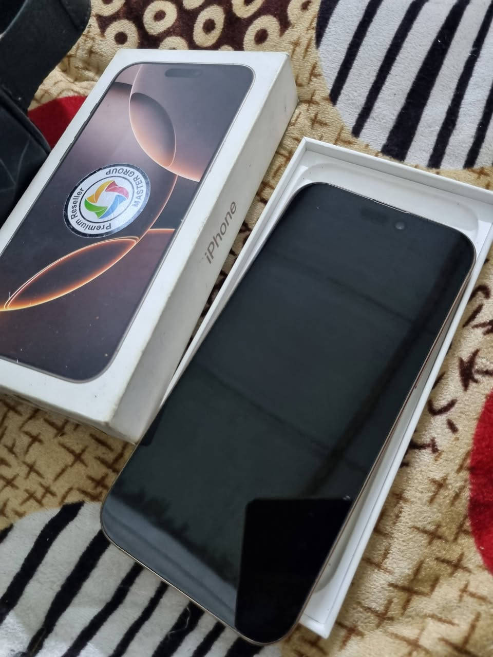 ايفون 16 برو ماكس 256 بطاريته 92 نضيف زلغ مابي سعر 1200 الف قفله بغداد الدوره وتر بروف ***********
