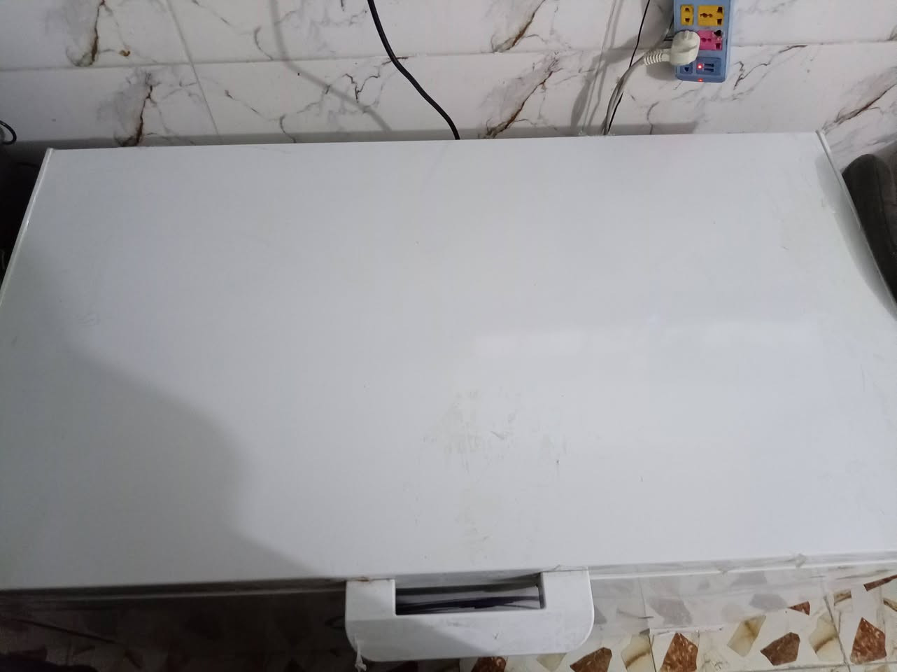 مجمدة للبيع 11قدم جديدة صار، 4اشهرمن اشتريتها طك كارتون اريدابيعها اريدها300وبيهامجال *********** يرحم امواتكم الميشتري ليعلق مكانها ابوغريب الحصوة
