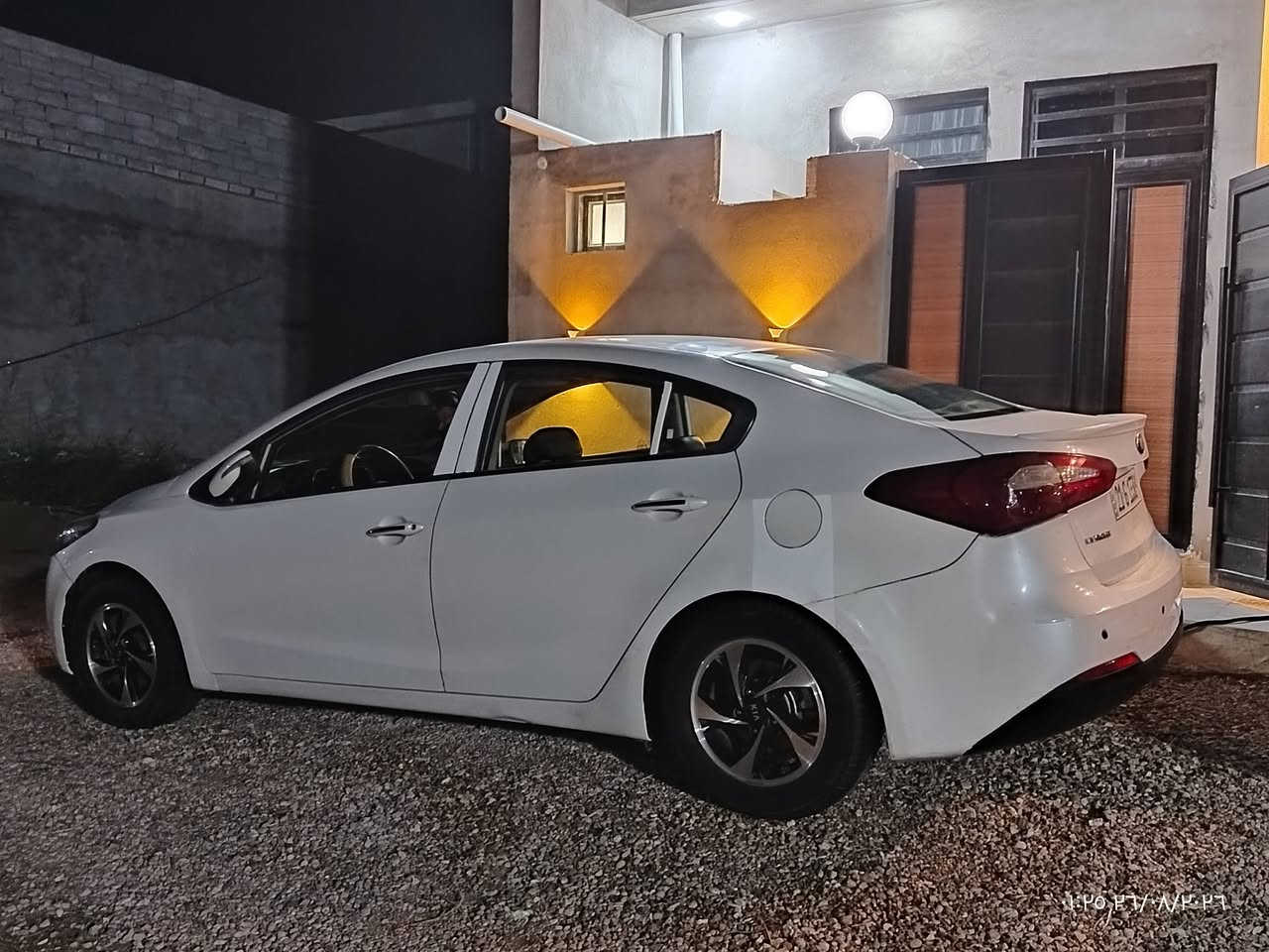 سيراتو ٢٠١٣ شكل ال ١٤ رقم سليمانية انكليزي بأسمي محرك ١٦٠٠ دوش نص فول تبريد قطعتين وشفتات  ستيرن لد امامي وخلفي واشاير بالمري وبيها دوشمة جديدة حدادية جديدة تبريد تدفئة صبغ اربع قطع بدون دواخل بدون شاصي بدون لغد وبيها شخوط وتكحيلات بالباب الخلفي الأيمن مكانها واسط العزيزية
سعرها ٩٠ وبيها مجال قليل حك الجية
للإستفسار الاتصال على الرقم
***********
سيراتو ٢٠١٣ شكل ال ١٤ رقم سليمانية انكليزي بأسمي محرك ١٦٠٠ دوش نص فول تبريد قطعتين وشفتات  ستيرن لد امامي وخلفي واشاير بالمري وبيها دوشمة جديدة حدادية جديدة تبريد تدفئة صبغ اربع قطع بدون دواخل بدون شاصي بدون لغد وبيها شخوط وتكحيلات بالباب الخلفي الأيمن مكانها واسط العزيزية

