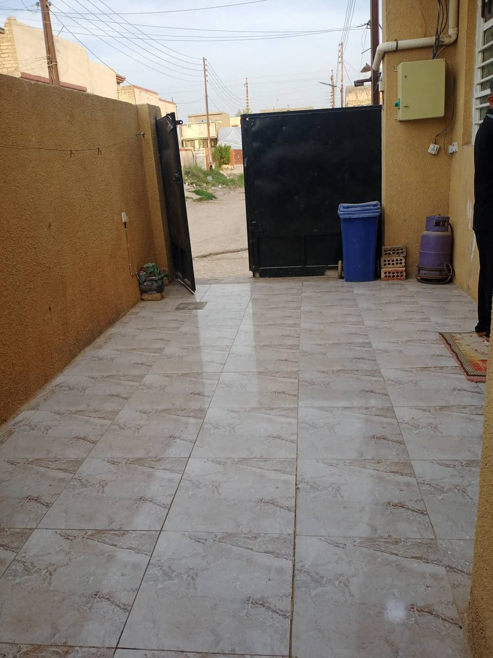 حي القادسيه الثانيه • ١٠٠م • ركن على شارعين