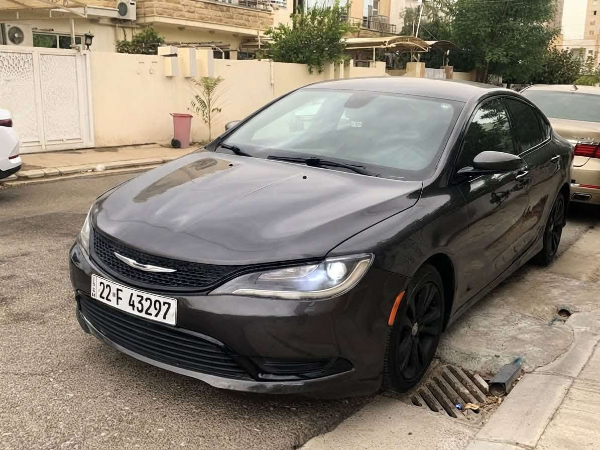 @highlight
سلام عليكم 
كرايسلر S200 موديل 2016 محرك v6 بدون حادث بدون صبغ امامي خلفي كله كبس ايرباكات كله شرط  كبس حدادية امامي خلفي كله جديد كير محرك  كهربائيات تبريد كله شرط سنوية رقم كله جديد بسمي حصرا دينار نقص مابيه اي كلوب بدشبول ميشتغل شرط تفحص كومبيوتر سيارة ميحتاج اي مصرف ربع دينار مصرف مابيه بلعافية الي  ياخذها سيارة جديده متقارن ويا وحدة الي دوم بصناعي و كلش اقتصادي يشرب ٧.٦ اب ١٠٠كم  أربع تايرات جديد 
سيارة بيه بس بارد باب خلف سائق و هلال جاملغ خلفي و بيها كارد شبر باب خلفي سكن
تحويل وكالة نفس ليوم
عنوان أربيل
للاستفسار ***********
سعر ١١٥ مجال بصيط
