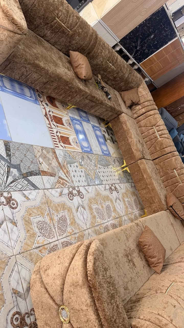 #معرض المنصوري للاثاث
مجمع متكامل لجميع اثاث  المنزل 🔥

1–دواوين قياس ٧ متر ل ٢١ متر ب مديلات مختلفه ويوجد فصال 

2–كونترات المنيوم. جميع القياسات و للمديلات. ❤️

3–كهربائية-بلازمات و ثلاجات و كل ما يخص البيت 

4–كناتير و بوفيات. صاج عراقي  كل القياسات 
 
5–منادر. نفر ونفرين 

6–جلسات ارضيه.  عراقي وكويتي وتكركي 👌

7–اسرة (جربايه )خشب وحديد 

8–طبلات تقديم ب مديلات متعددة.     ويضا. ميوزة. بلازمه 

@يوجد نضام التبديل (مراوس )الحديد ب المستخدم 🔥
يعني ناخذ منك المستخدم وتاخذ الي يعجبك من الحديد مع الفرق 🎗️🎗️

#البيع. ب نضام الاقصاد.  و الكاش.  💵💲

متوجدين العصر فقط  ل من ٣ ل ٨ 

العنوان خلف الكراج مباشرتا❤️👌

***********

@الجميع

نص مكتوب في الصور:
- معرض المنصوري
- معرض المنصوري للااثاث الجديد و المستعمل *********** *********** تبديل المستعمل ب الجديد
- عليكم بالف عافية