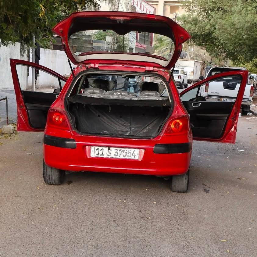 للبيع بيجو307موديل2006. محرك كير مكفلات انظاف تبريد باردثلج  صبغ جماليه سياره جاهزه.تخم.تاير.جدد أوربي وليسه صيني مكاني بغداد ***********
