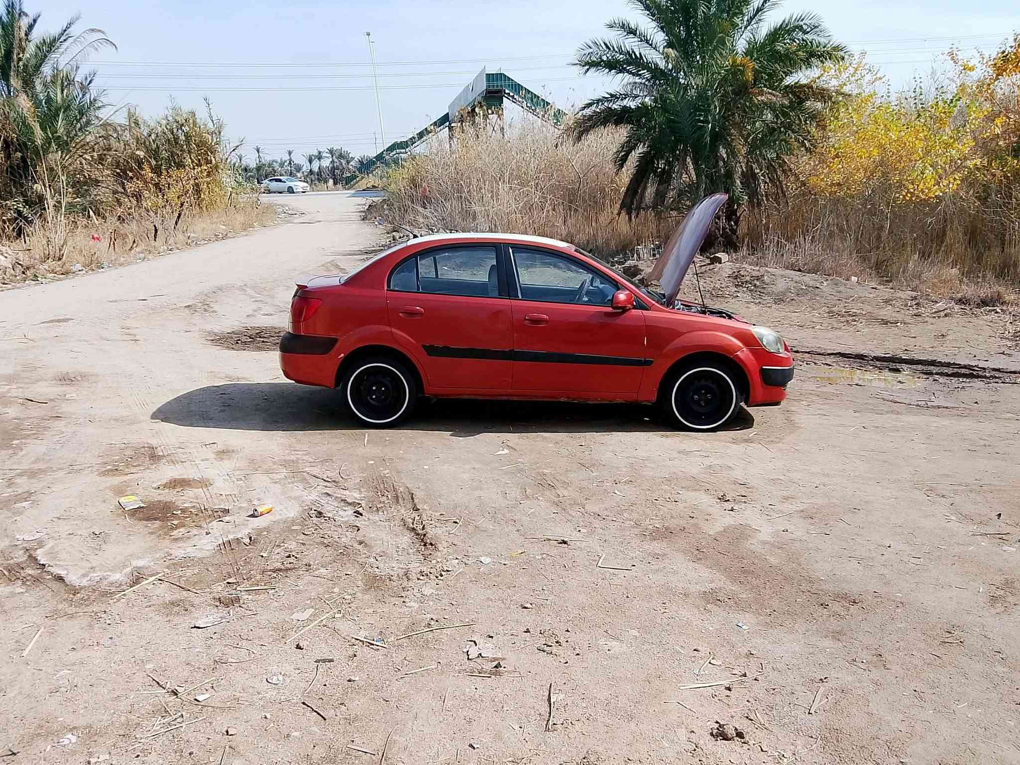 كيه ريو 2006خليحي مصبوغه عام جماليه بيه طخه بالحوض مال جنطه  مكينه 1600جام كهرباء امامي وخلفيه المكان ذي قار مركز السعر 63وبيه مجال بصيط  ***********
