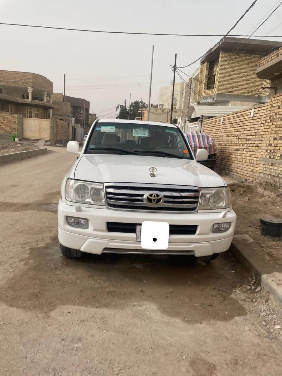 السلام عليكم 
مونيكا 2002 اصل فئتها GXRIX رقمها ذي قار انكليزي سنوية جديدة 2026 باسمي تحويل ثاني يوم السيارة نظيفة على ايدي شرط الفحص. 
كلين سابقا عدى الضربة شبر بالجاملغ الايمن بارد. 

السيارة 
فتحة سقف اوتو
ثلاجة
تبريد جديد ثلج ٥ قطع
دفع رباعي السيارة كيرين كير اوتو وكير (دبل خفيف وثقيل)
السيارة داخليتها صاج نظيفة

الحدادية جديدة ودبلات جديدة دسكات جديدة 
السيارة كاملة على اخر شي مكفولة كير ومكينة

الكشر مالها نظيف 

سعرها 150 وبيها مجال للطيبين 
بيع مستعجل  المكان الناصرية سوق الشيوخ

للاستفسار ***********

