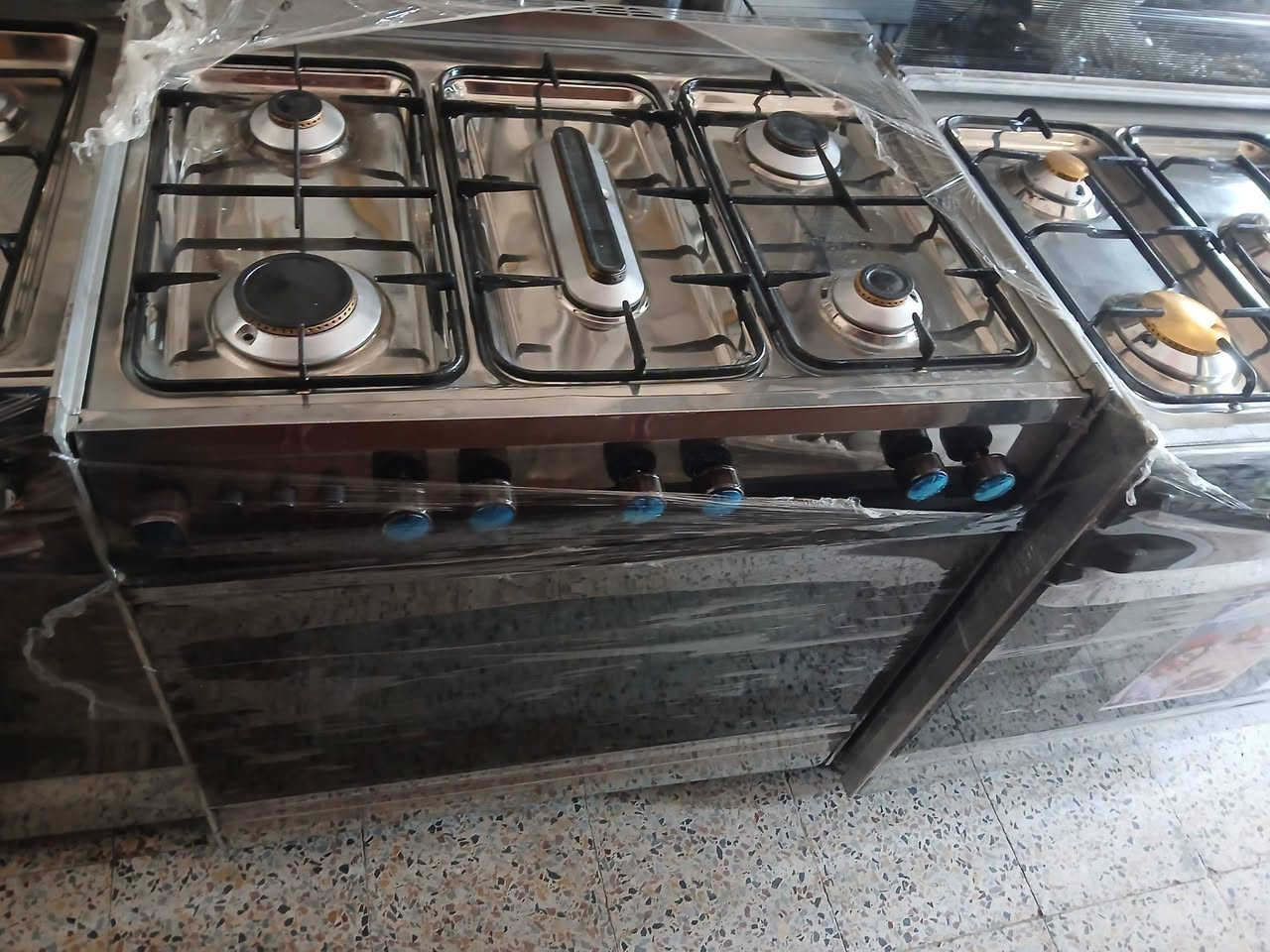 توفرت جميع الطبخات الباله درجة أولى
مصري ايطالي 
اسعارهم مناسبه جدا 
شرط شغل وضمان 
موقعي الشباب شارع الكليه مجمع حسين ابن الحجي 
***********
