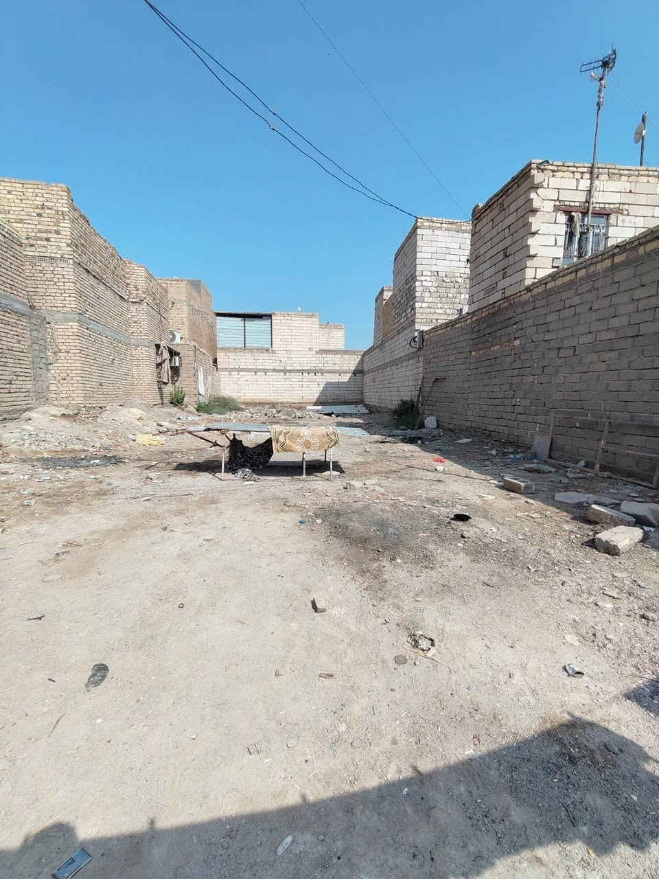 طريق لعكيكه سايدين • ٢٨٥م • سند ٢٥