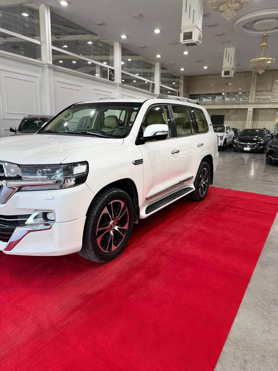 لاندكروزر GXR
2016

بريم فول موصفات

عداد المسافة 130,000

بارد في الباب فقط

السعر 420ورقة او بيها مجال 

العنوان بغداد جكوك

***********
