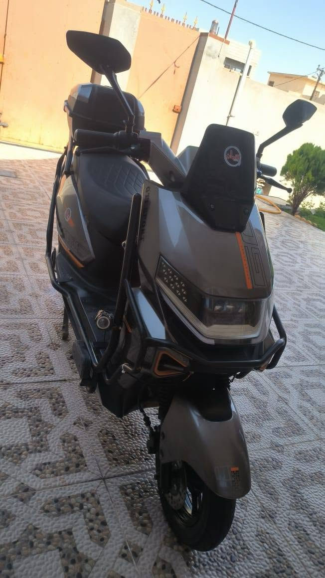 السلام عليكم
ماطور شحن للبيع 

السعر 700 الف 

6 بطاريات 

المكان موصل كوكجلي 

التواصل على الرقم 
***********
