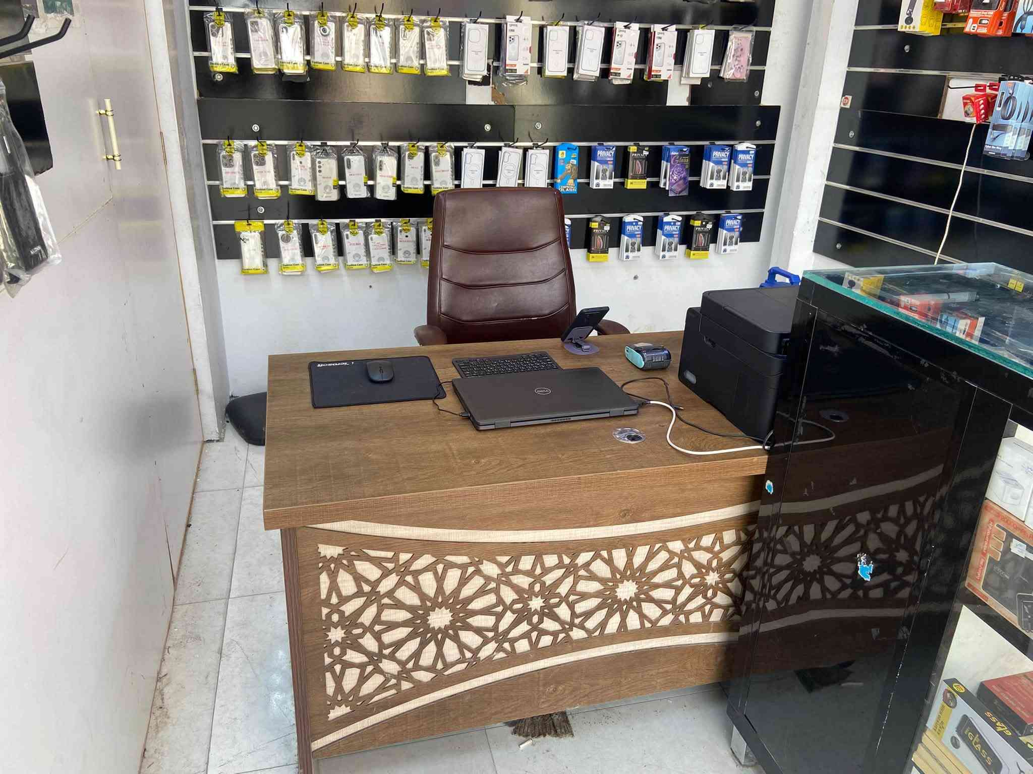 اكسسوارات تلفون • محل كامل • حي سماح