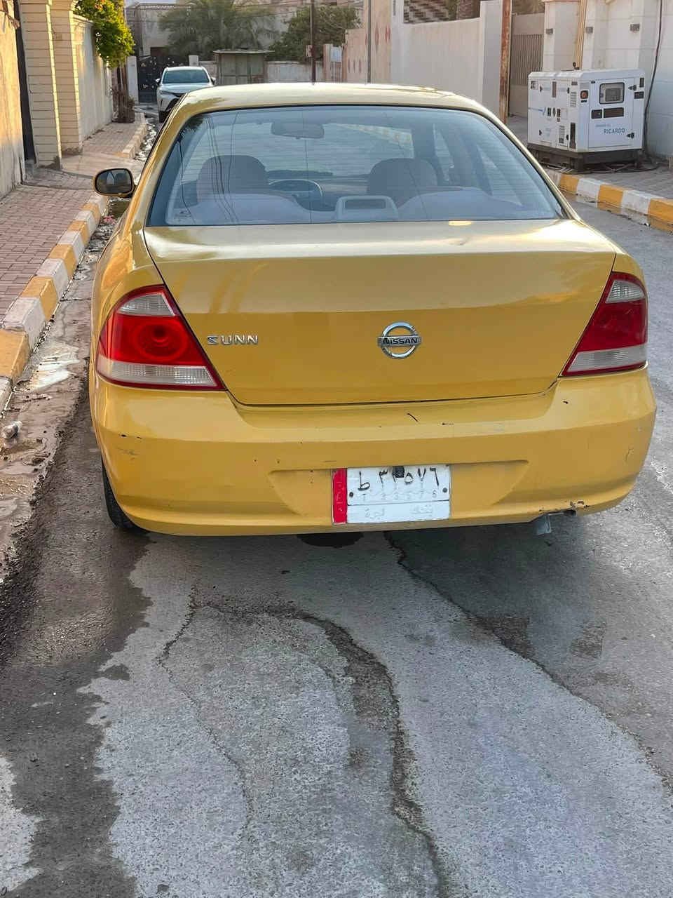 سلام عليكم نيسان سني لبيع موديل 2009 رقم بغداد مشروع وطني تحويل سنويه لحد 2030 مصفره هيئة  وغرامات سعر 68 ورقه مكاني سامراء ***********
