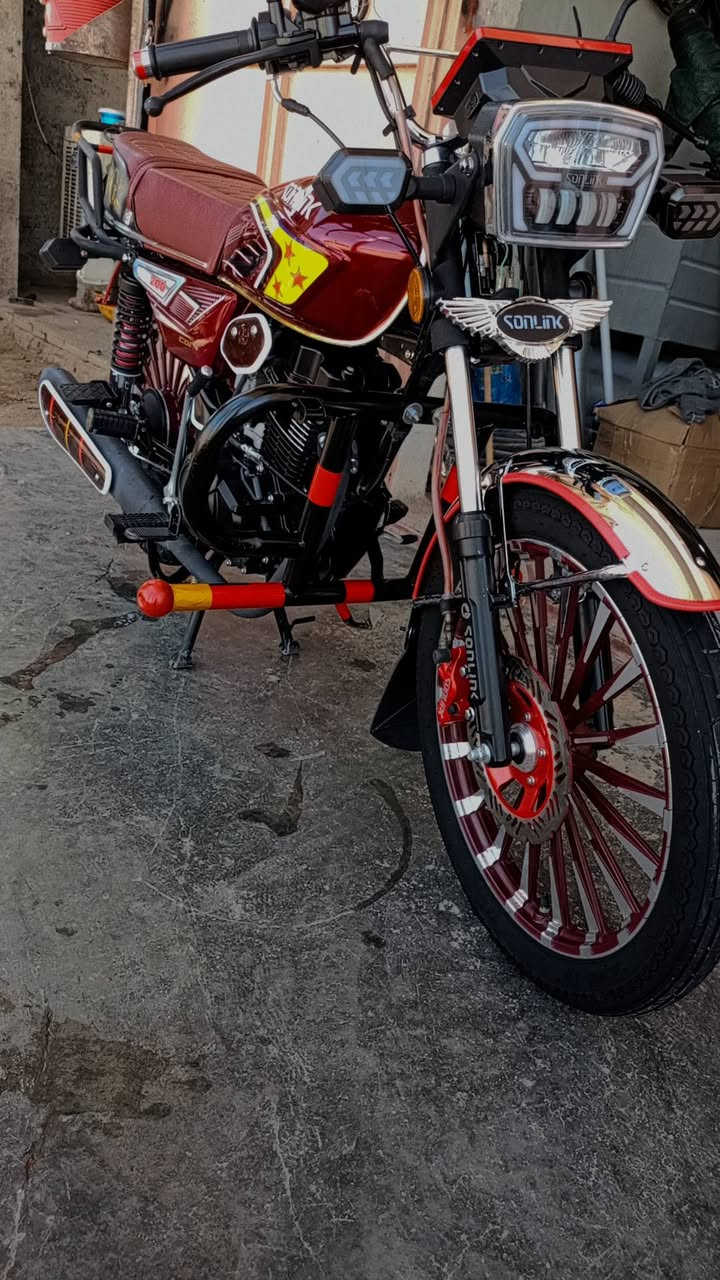 السلام عليكم 
للبيع دراجه سونلك محرك زنجيل 200cc
موديل 25
وياه سويجات2
بصمات2
ورقة عاديه
مكفوله من كلشي 
ماشيه4650 قابله لزياده
التواصل (***********)

