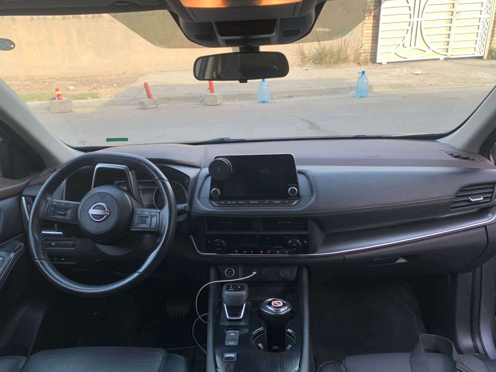 للبيع نيسان NISSAN ROGUE
موديل 2023 
لون ( نفطي ) 
سيارة فول مواصفات SV بانوراما 
سيارة مرقم ( رقم سليمانية ) 
محرك 1500 توربو 
ويل كب بلادي 
جنطه بصمه 
‏ABS بريك
تحكمات ستيرن حاكيه إتصال بلوتوث 
سماعات بالتكم
تبريد مركزي
تچوه اماميه خلفيه دوشمه كشنات 
بصمه تشغيل وبيبان 
لايت عدسه ولددد وزنون
صبغ قطعتين باب سائق وجاملغ الامامي جهه سائق 
بدون دواخل نهائي 
يرباك فقط تكمه من جهه سائق،، 
عنوان - سليمانية  لا استفسار ارسال رسالة على خاص . او الاتصال ***********
