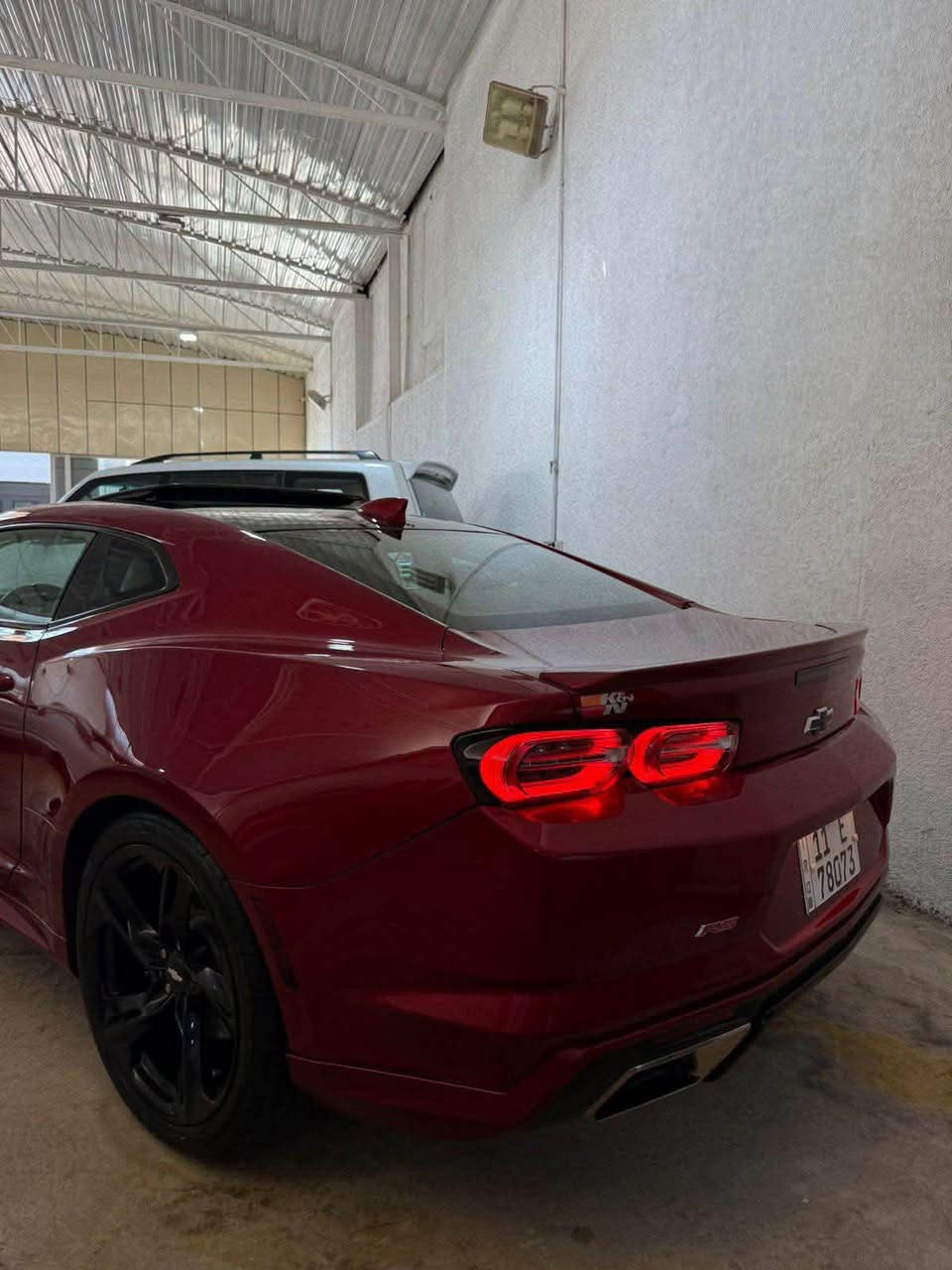 🚘 شفروليه كمارو RS 2019 V6 – Black Edition
• محرك V6
• كير أوتماتيك + Tiptronic
• ماشية فقط 30 ألف ميل
• نظام اقتصادي V4 بالسرعات الطبيعية، وV6 بالـ Sport
• لون ماروني – Black Edition
• تزويد Jüter + شوتة K&N بلادي
• فول 1/1
• بصمة تشغيل + تشغيل عن بُعد
• فتحة سقف
• ستيرن رياضي حرف D
• شفتات بالستيرن + تحكم كامل
• أوضاع قيادة متعددة
• كراسي أمامية كهرباء 2، تدفئة وتبريد
• LED أمامي + Projector LED خلفي
• شاشة كبيرة + هاند بريك بصمة
• كاميرا خلفية دوارة
• ويل كب بلادي أسود

🔹 السيارة جديدة جداً وبالحقيقة أحلى من الصور.
🔹 صور الحادث والسونار موجودة.
🔹 البنيد والجاملغ مبدلات بلادي ومصبوغات فقط.
🔹 رقم بغداد الجديد
🔹 السنوية والهزة جديدة
للاستفسار 
*********** 
عارضه 153$وبيه مجال حيل بسيط
