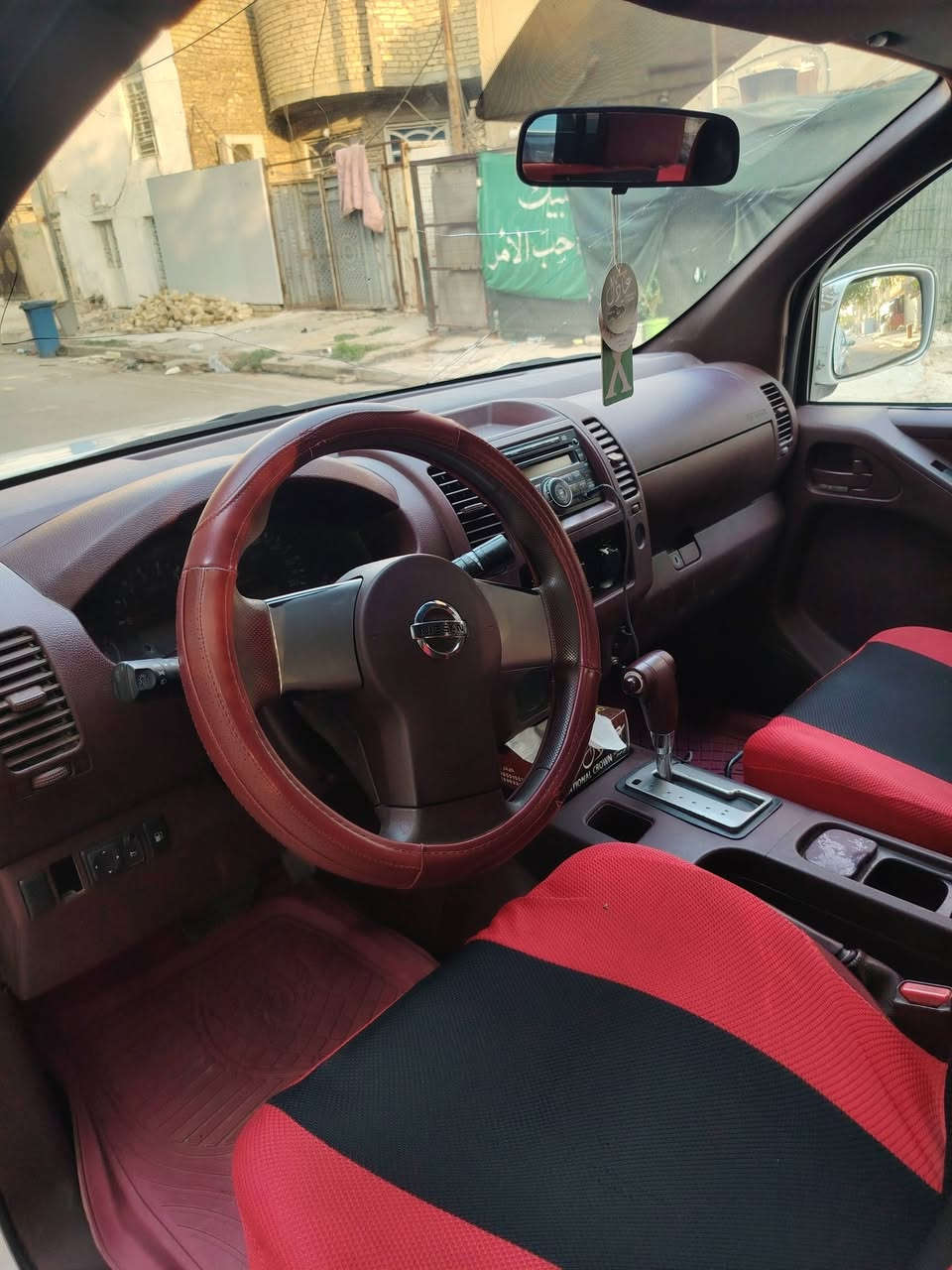 نيفارا ٢٠١٥ رقم بغداد دولي بأسمي خليجي فول مواصفات داخله هزه استخدام شخصي سنتر لوك تبريد تدفئه على وضع الشركه  مكفولات مكينه وكير حساسات منظومه سرقه صدر جديد مغلفه جلد ماشيه ١٦٤ استخدام شخصي مصبوغه عام أثر جراد شويه لسعر... ١١٠.....*********** مكاني بغداد الغزاليه ٠٠
