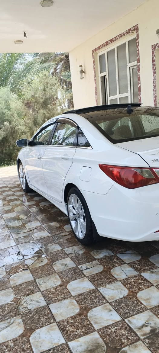 السلام عليكم
للبيع 
سوناتا موديل 11 خليجي رقم اربيل 
بيه جاملغ خلفي صبغ بدون معجون وجاملغ امامي وربع لبنيد وسونار موجود 
مكينه وكير حداديه تخم تاير تبريد جاهزه 
فول مواصفات بدون بصمه 
 سعره 110 وبيه مجال مكاني ديوانيه دغاره صدر الدغاره ***********

