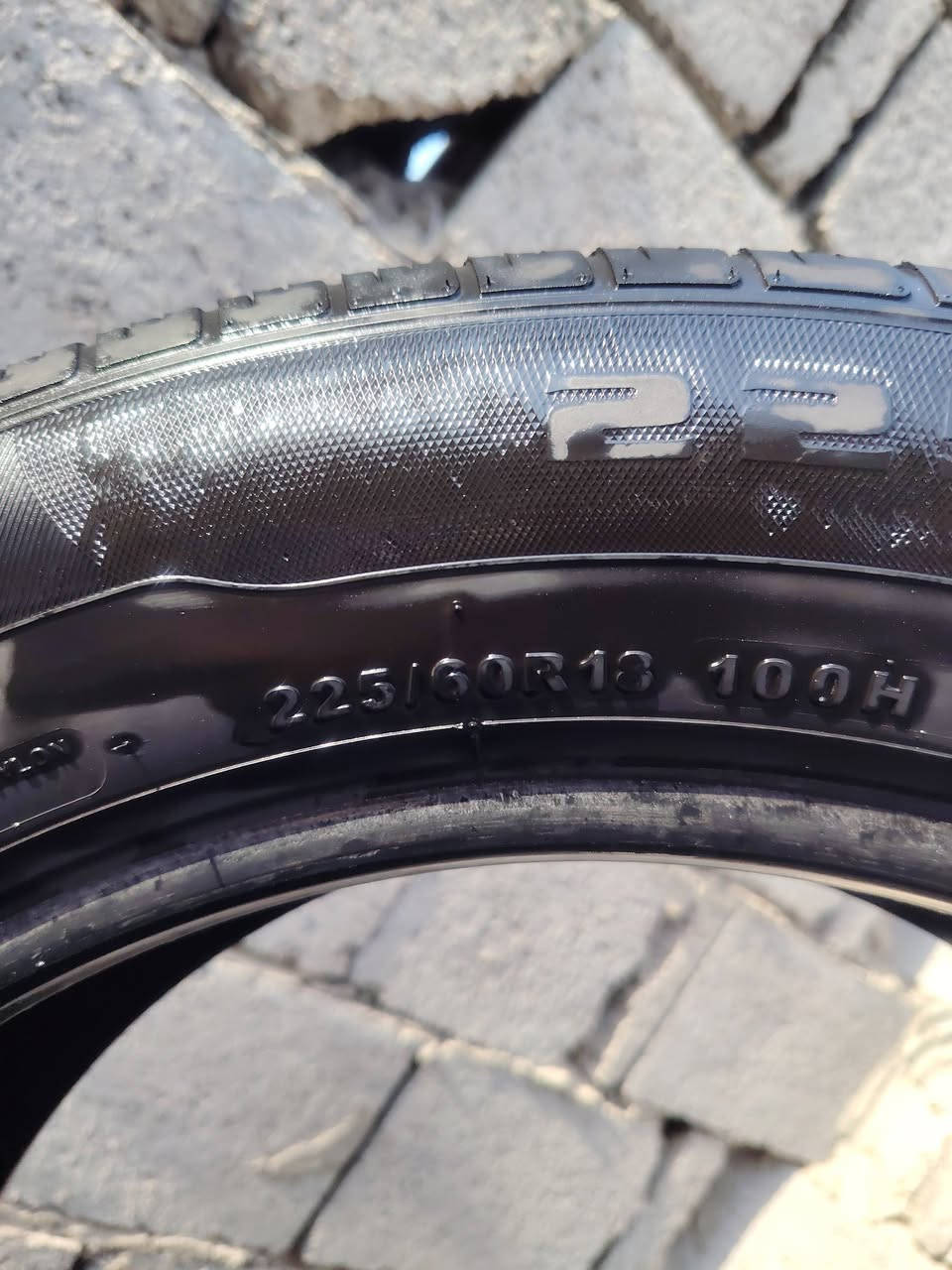 تاير 225/60R18 • إنتاج ٢٠٢٥ • استخدام قليل