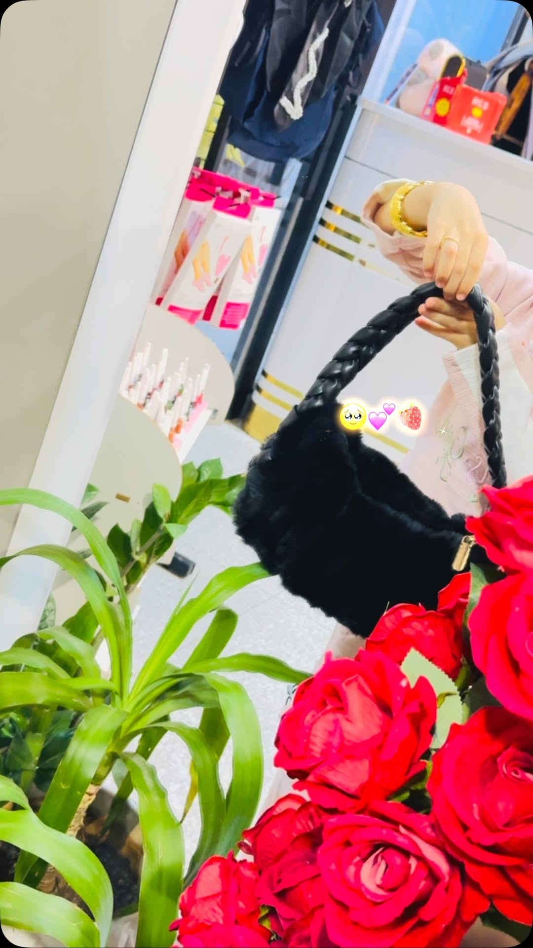 ثري ستور • موديل • صغيرة