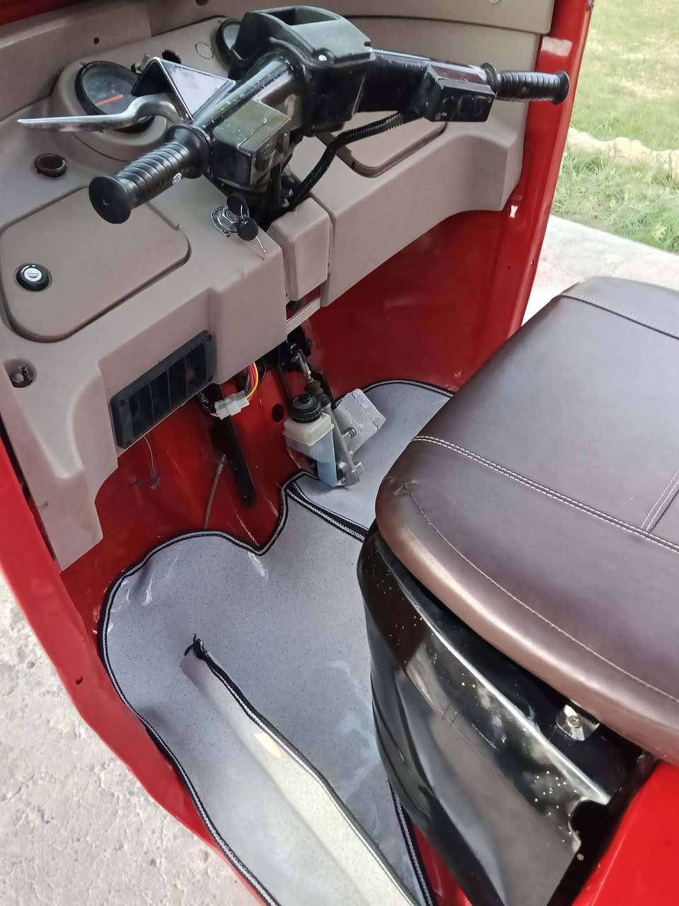تكتك معمر كامل رقم بغداد باسمي موديل 2018 المحرك موديل 20 المحرك تجفيت كامل جديد باتري جديد عنبار بريك جديد تخم بانزات جامه جديده كهربائيات كامله متصرف عليها الف السعر 5500 خمس ملاين وخمسمئة الف العنوان ناحية الوحده قرب بسماية اقرب نقطة سيطرة اللج ***********
***********
