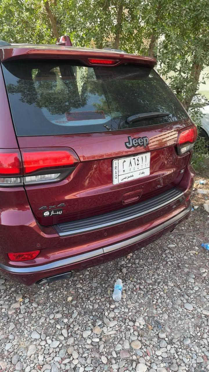 من رخصة الآدمنية
جيب خليجي 2019 فئة S
لون ماروني رقم بغداد
مكفولة كفالة عامة
المحرك : V6.  3.6L .
المواصفات :
* سقف بانوراما
* نقطة عمياء .
* دخول ذكي
* دفع رباعي 4x4 . 
* ذاكرة لحفظ وضعيات الجلوس . 
* تدفئة ستيرن .
* كشنات كهرباء + تدفئة
* شاشه 8.4 انج + كاميرا
* نظام الملاحة (GPS) . 
* نظام خاص للطرق الوعرة . 
* مصابيح امامية زنون . 
* كشافات الضباب زنون . 
* تشغيل عن بعد .
* صندوق كهربائي .
*  حساسات أمامية خلفية
* رادارات جانبية خلفية
* مرايا بخاصية التعتيم الذاتي 
* محدد سرعة 
* نظام اوتو بريك
وبعد باقي مواصفات الS المعروفه 
سونارها مرفق بالصور 
السعر 28000$ وبيها مجال حگ الجية 
مكانها بغداد / الحرية - حي الأكراد 
للأستفسار

***********
