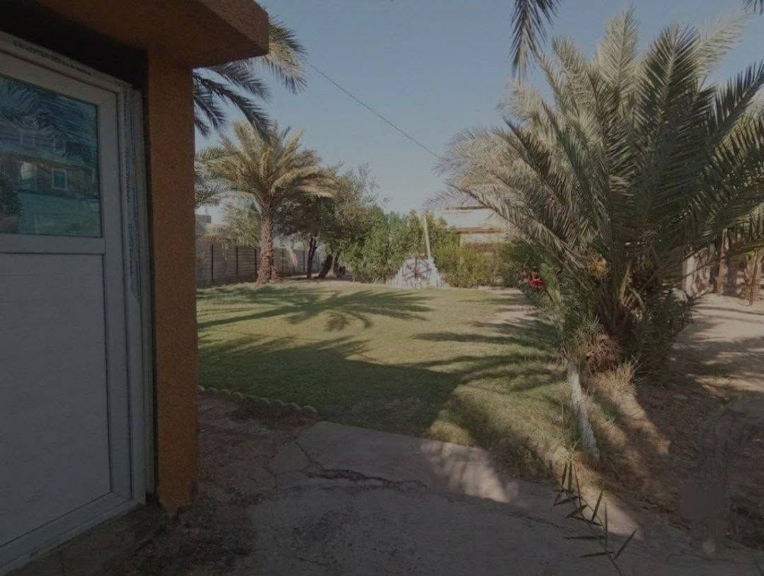 🌿 فرصة مميزة للبيع في المحمودية – حي الجزائر 🏡
قطعة أرض زراعية بمساحة 1150 م²، موقع مميز خلف سكة القطار، وتضم دار بمساحة بناء 200 م²، مع حديقة واسعة جدًا تمنح المكان خصوصية ومساحة رائعة للعائلة.
🏠 مواصفات الدار: • 3 غرف نوم
• هول واستقبال
• مطبخ وصالة
• حمام وطرمة
• حديقة كبيرة وواسعة جدًا 🌳
✨ فرصة مناسبة للسكن والاستثمار، ومكان واسع لمن يبحث عن الهدوء والمساحة.
📞 للاستفسار: *********** ***********
📩 أو يمكنكم مراسلة الصفحة للمزيد من التفاصيل.
